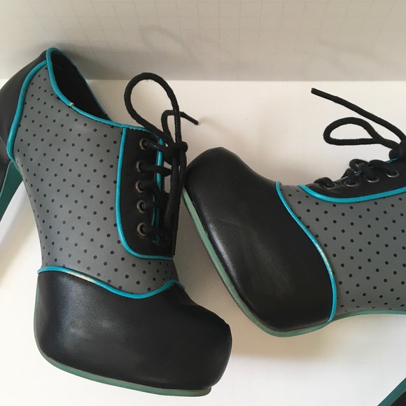 T.U.K Gray & Turquoise Panel Lace-Up Pump Sz 8 - Picture 6 of 7